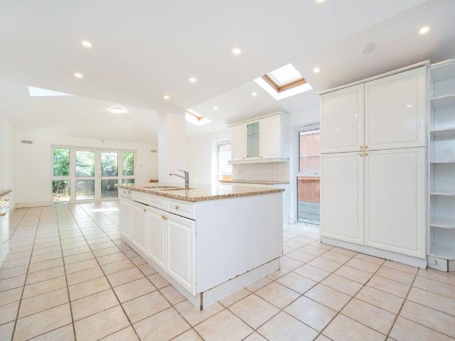 House for rent in Hendon, Greater London
