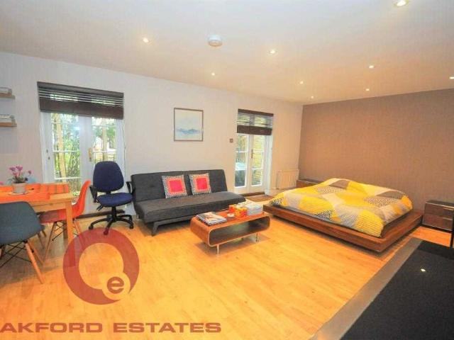 Apartment for rent in Covent Garden, Victoria