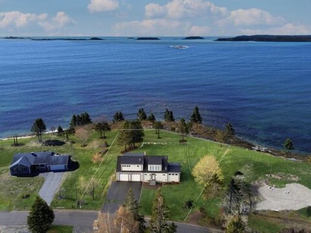 House for sale in Maine