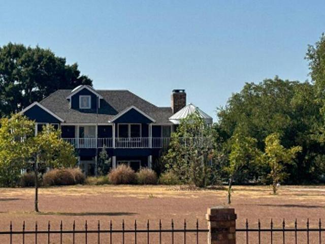 House for sale in Ellis, Texas