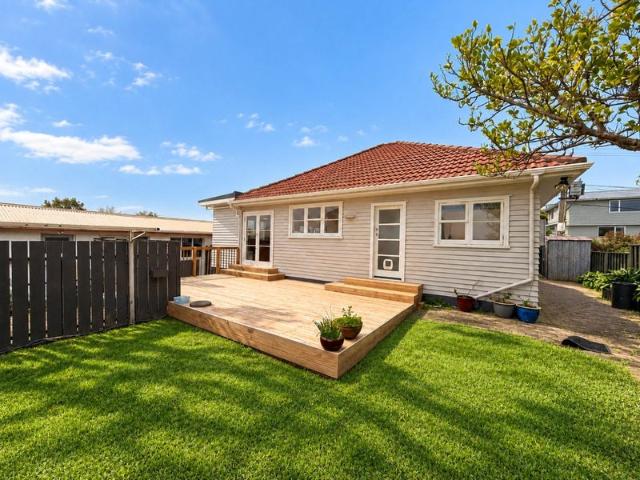 House for rent in Johnsonville East, Wellington
