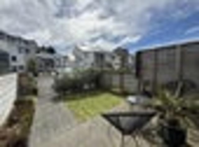 Townhouse for rent in Matata, Wellington