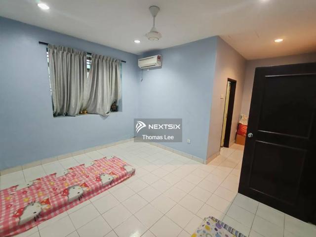 Shop for sale in Johor