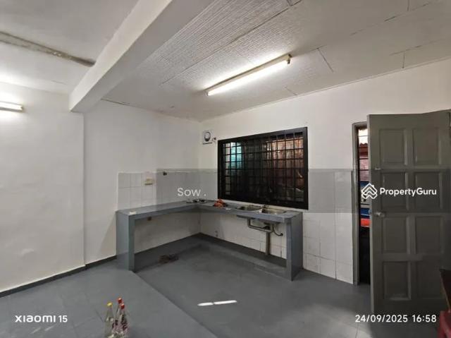 House for rent in Taman Johor Jaya, Plentong
