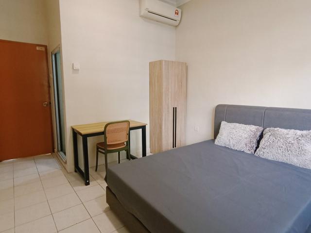 Room for rent in Renggam, Johor