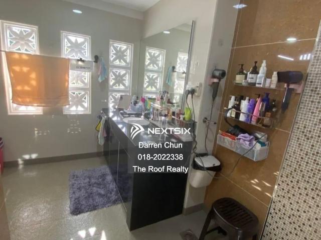 Shop for sale in Johor