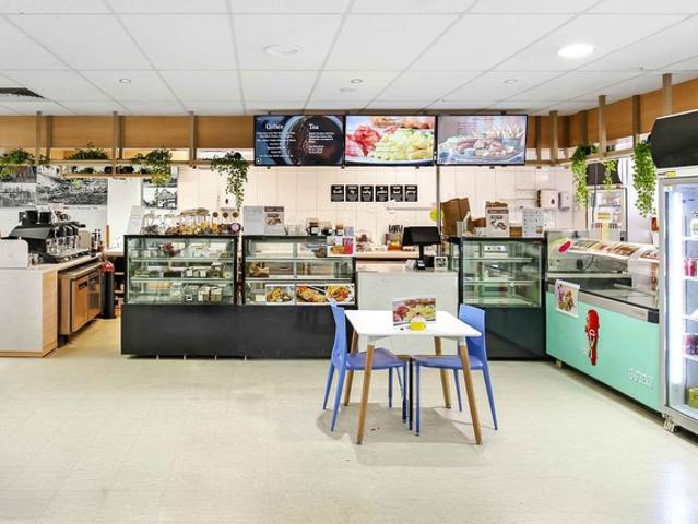 Retail for rent in Alma, Victoria