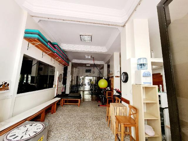 Local commercial location à Casablanca ⵜⴰⴷⴷⴰⵔⵜ ⵜⵓⵎⵍⵉⵍⵜ الدار البيضاء, Préfecture de Casablanca عمالة الدار البيضاء