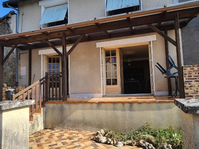 Maison vente à Confolens, Etagnac