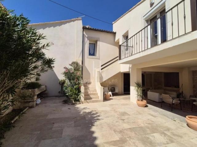 Maison vente à Arles, Mollégès