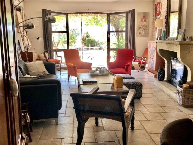Ferme vente à Carpentras, Camaret-sur-aigues