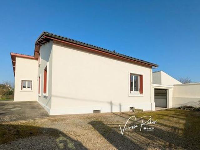 Villa vente à Saint-Jean-d'Angély, Charente-Maritime
