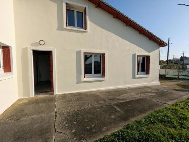 Maison vente à Saint-Jean-d'Angély, Poursay-garnaud