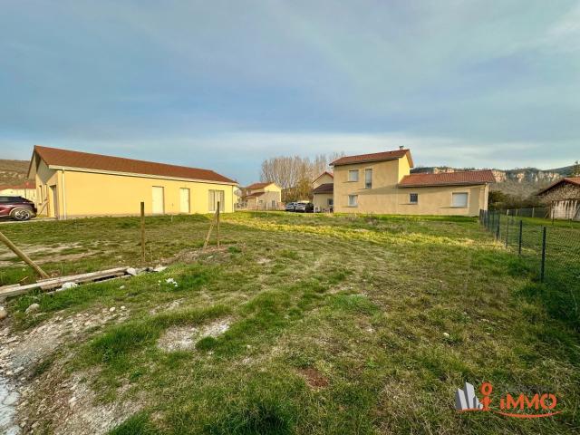 Terrain vente à Hières-sur-amby, Isère