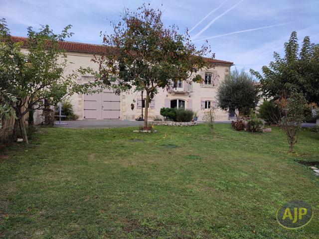 Maison vente à Echebrune, Meussac