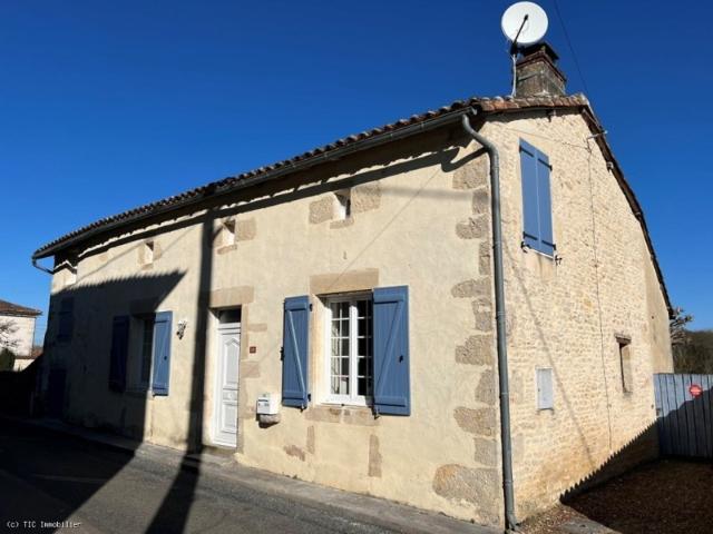 Maison vente à Confolens, Nanteuil-en-vallée