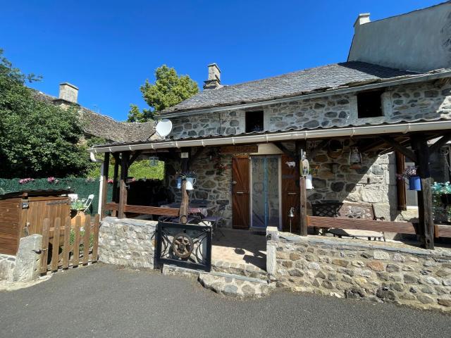 Maison vente à Mauriac, Saint-etienne-de-chomeil