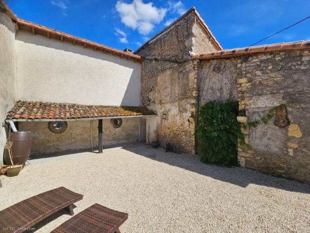 Maison vente à Montmorillon, Blanzay