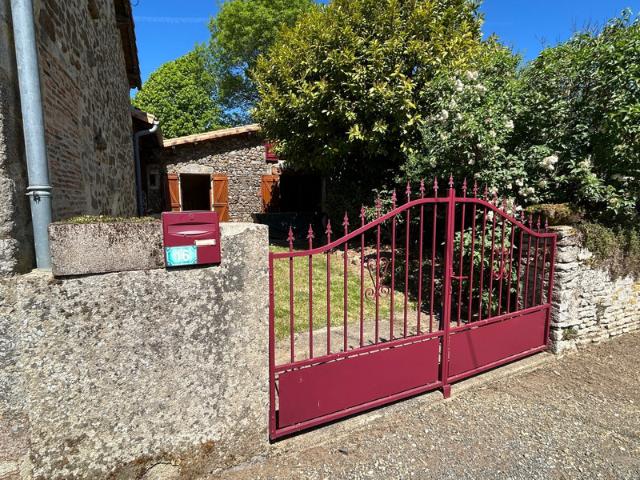 Maison vente à Parthenay, Fomperron
