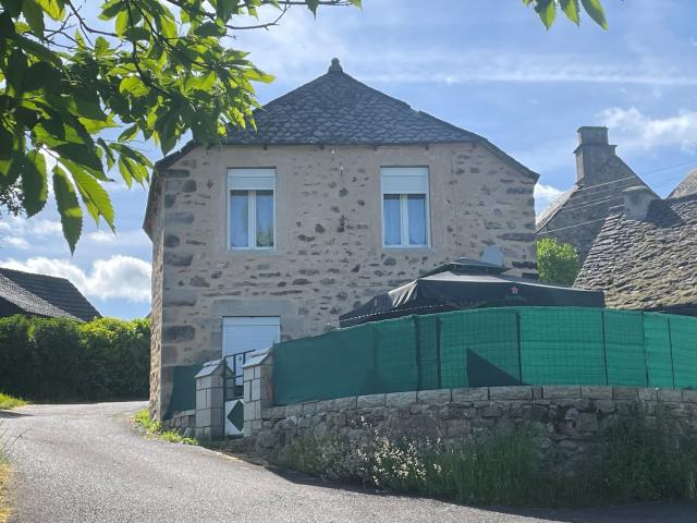 Maison vente à Mauriac, Saint-etienne-de-chomeil