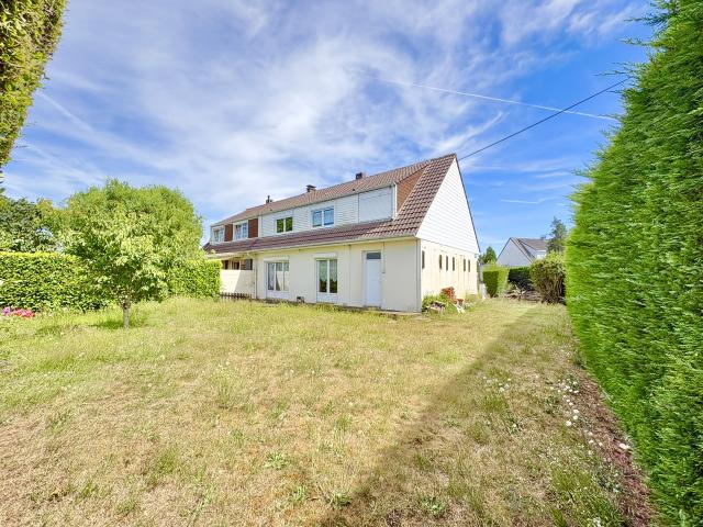 Maison vente à Partie du Village, Attiches