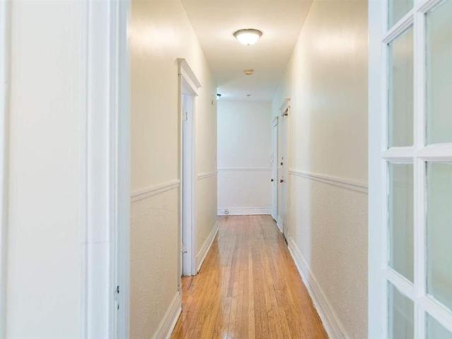 Apartment for rent in Côte-des-Neiges–Notre-Dame-de-Grâce, Montréal
