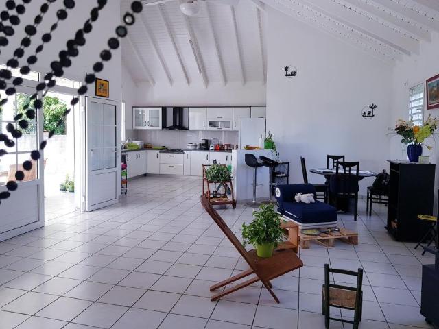 Maison location à Le Raizet, Les Abymes