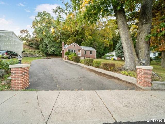 House for sale in West Shore, West Haven