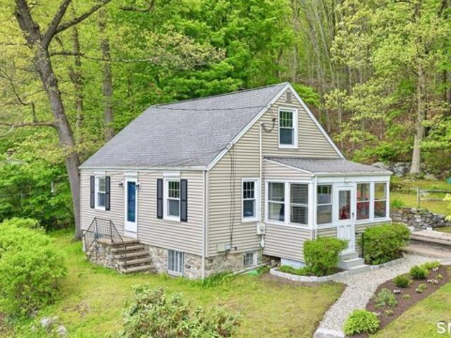 House for sale in Naugatuck, Connecticut