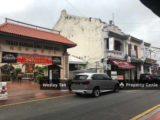 Shop for rent in Malaka