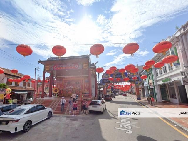 Shop for rent in Malaka