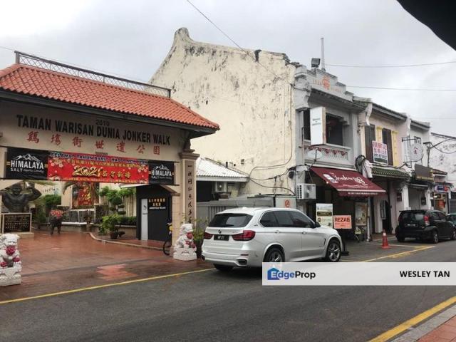 Shop for rent in Malaka