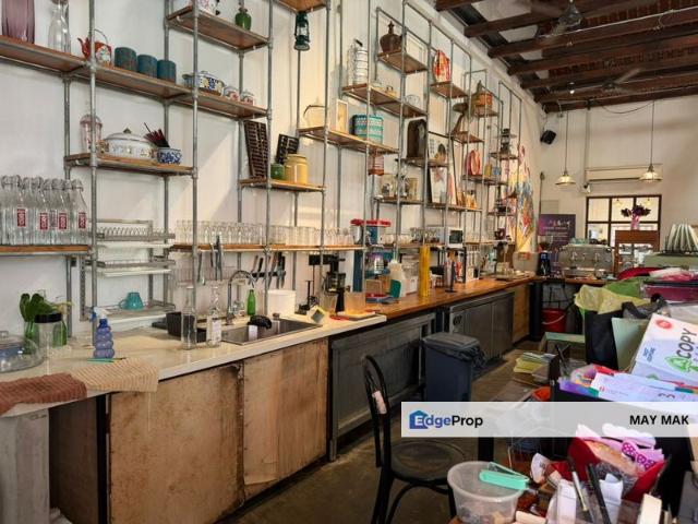 Shop for rent in Malaka