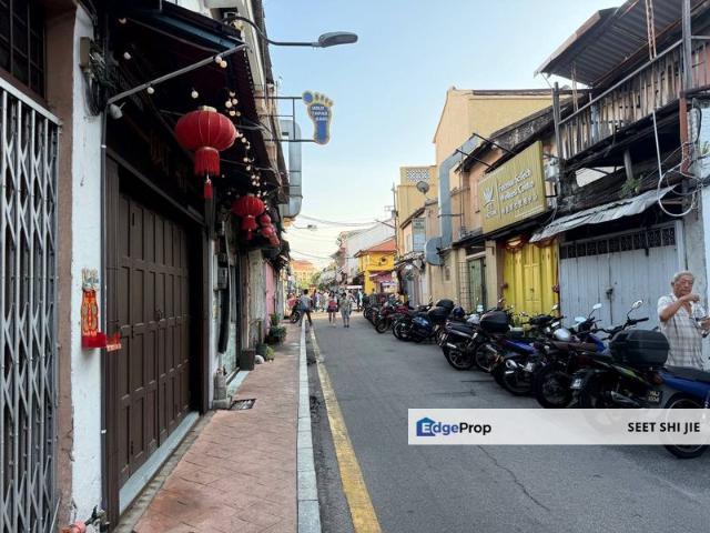 Shop for rent in Malaka