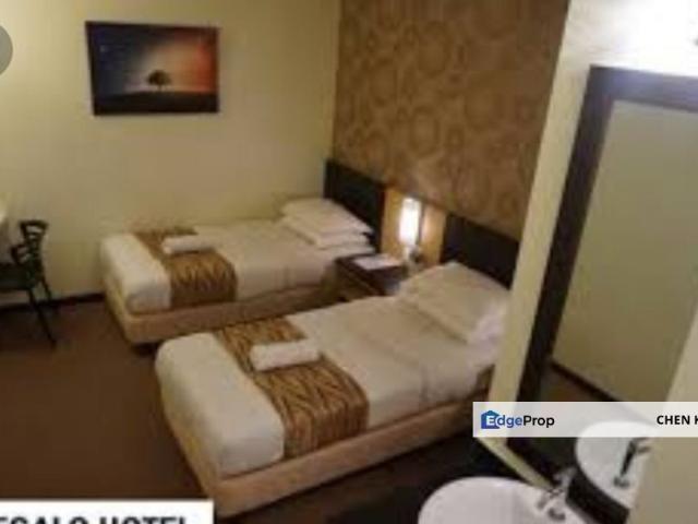 Shop for sale in Malaka