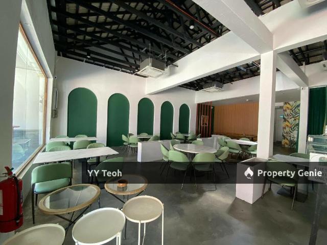 Shop for rent in Malaka