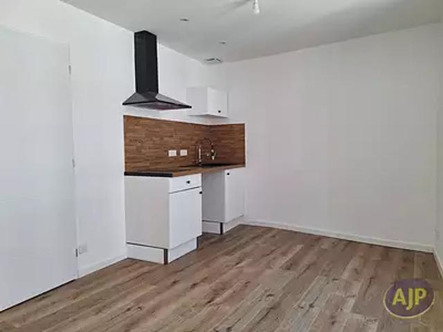 Appartement location à Faubourg des Carmes, Jonzac