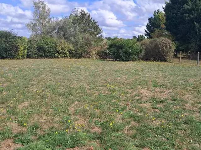 Terrain vente à Faubourg des Carmes, Jonzac