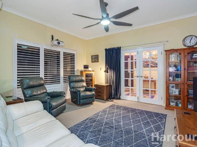 Room for rent in Cockburn, Western Australia