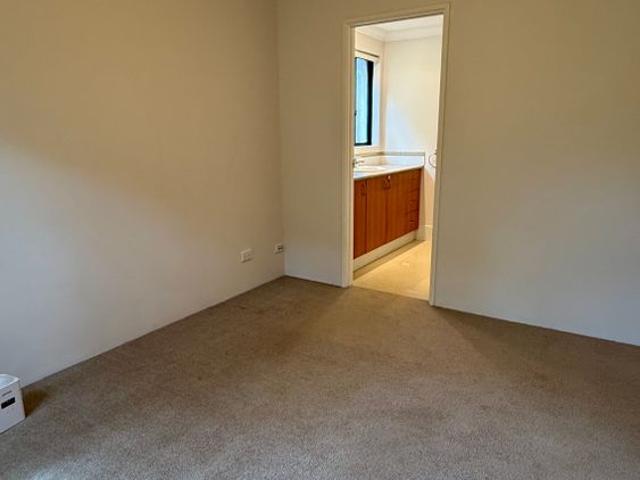 Room for rent in Stirling, Western Australia