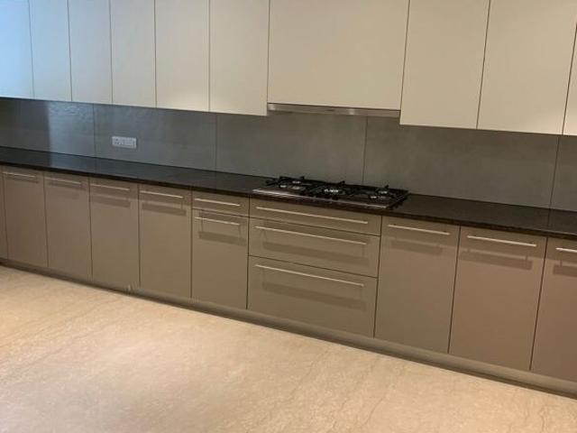 House for sale in Deri