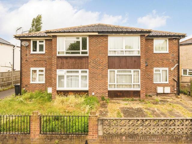 Apartment for rent in London Borough of Ealing, Perivale