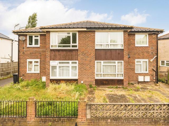 Apartment for rent in London Borough of Ealing, Perivale
