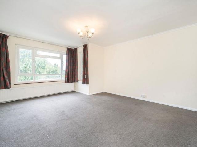 House for rent in London Borough of Ealing, Perivale