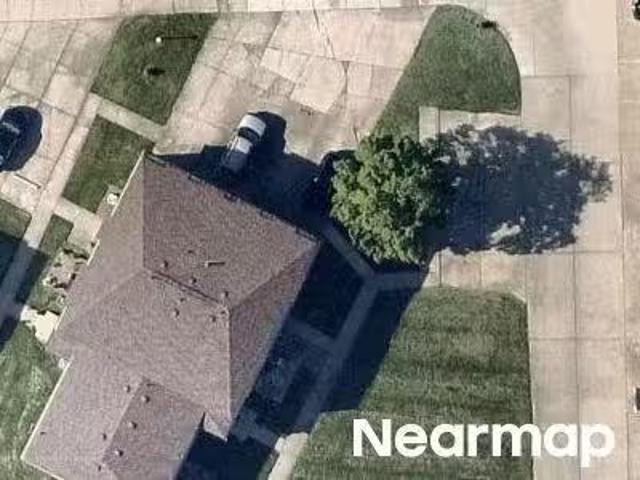 House for sale in Macomb