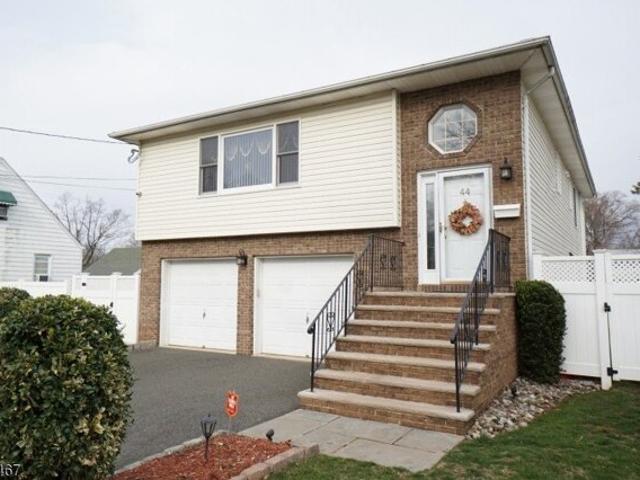 House for sale in Clark House for sale in Clark