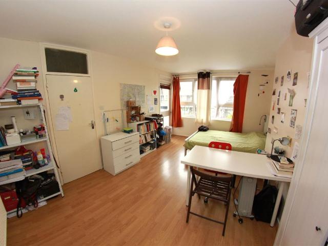 Apartment for rent in Mile End, Greater London