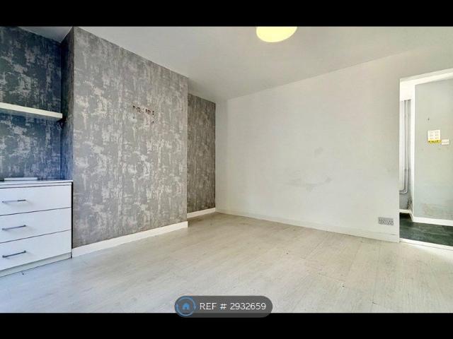 House for rent in Swinton Park, Salford