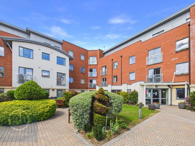 Apartment for rent in Ickenham, Greater London