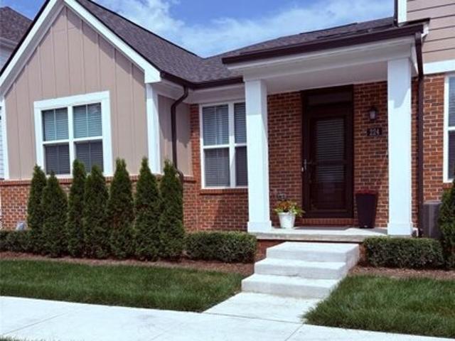 Condo for sale in Auburn Hills